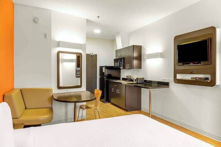Room 19 of 25